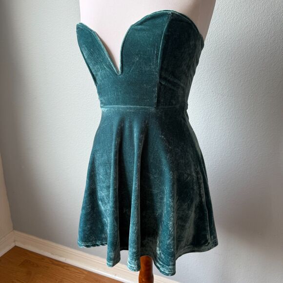 Tobi Strapless Velvet Dress Small - Picture 5 of 11